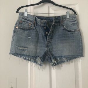 NWOT Levi’s 501 jean shorts